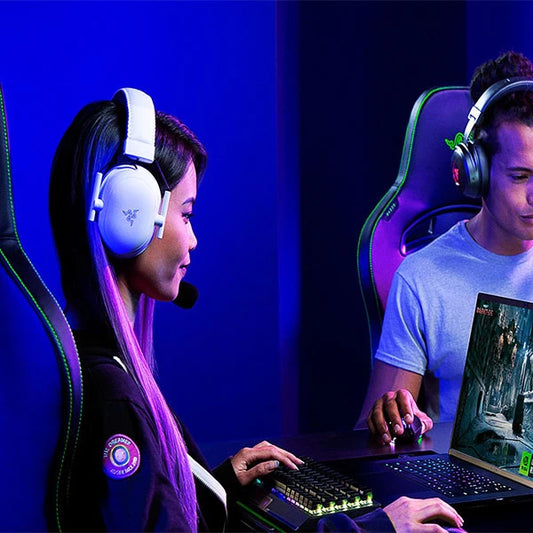 RAZER BlackShark V2 Pro 2023 Edition Wireless 7.1 Surround Gaming Headphones ( White ) ( PC / Mobile / PS )